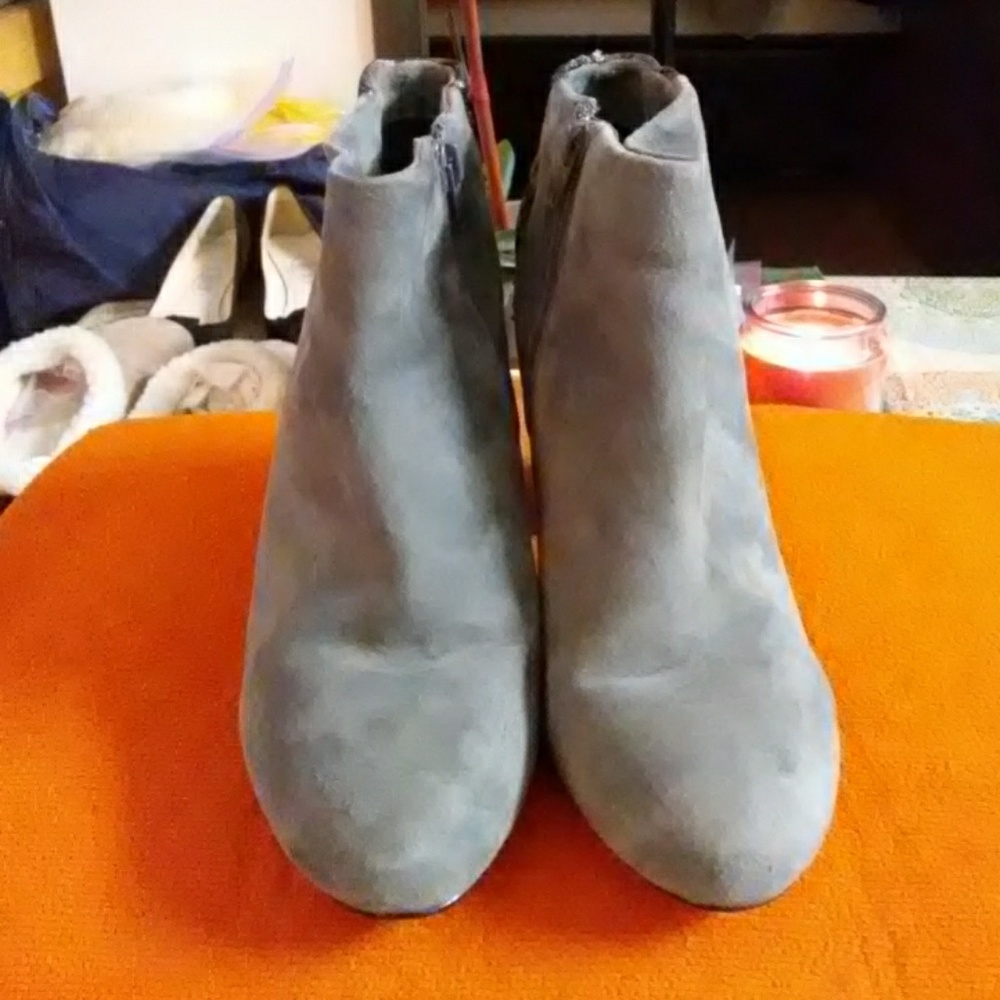 Boots - Picture 2 of 6